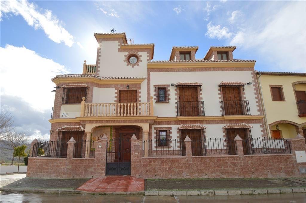 Chalet 7 dormitorios Villanueva de la Concepción