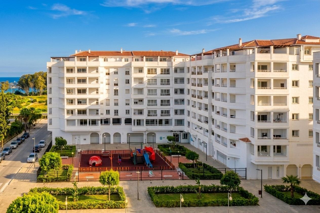 Ático exclusivo en Nueva Andalucía con vistas al golf