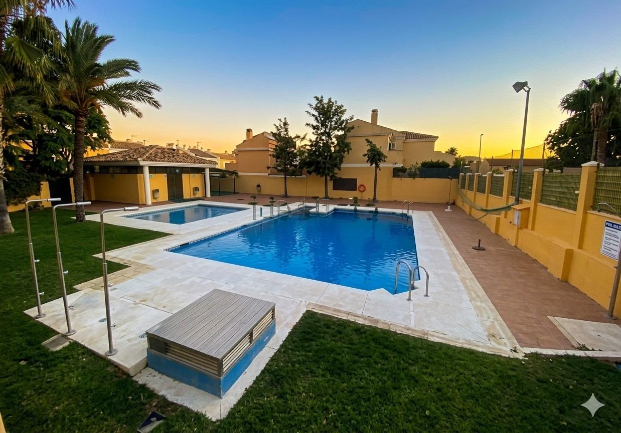 Casa de 5 dormitorios en Los Prados, Málaga – Hogar ideal