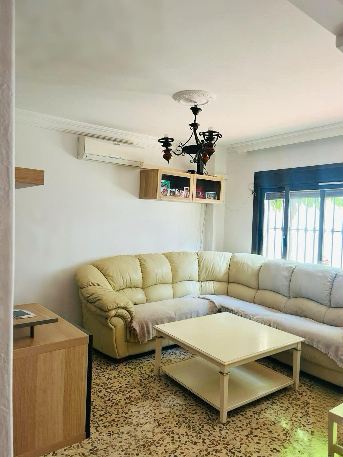 Piso con terraza en el casco histórico de Estepona