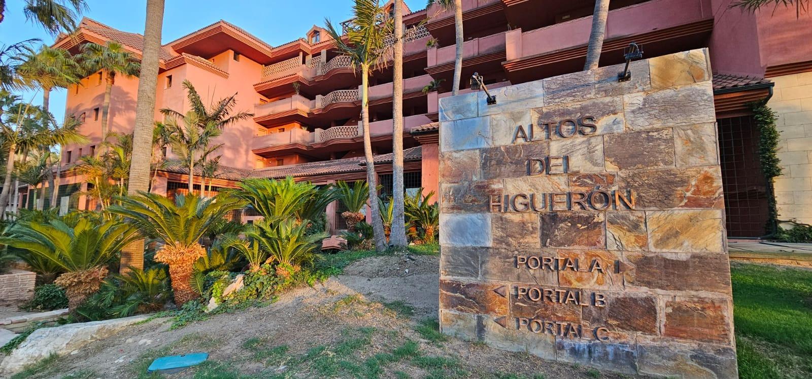 Ático en Benalmádena con Vistas al Mar – Zona Higuerón