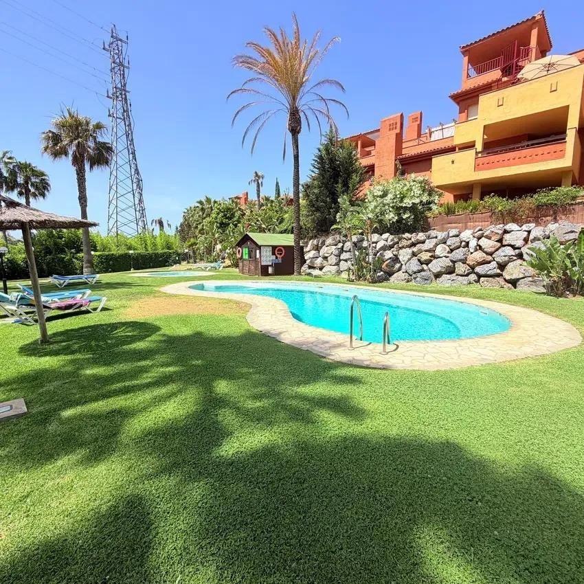 Atico en venta en Marbella – Ref: T-062602