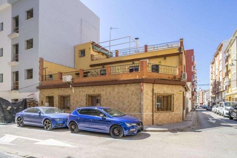 Casa en Málaga - Ref. R-092601 (2)