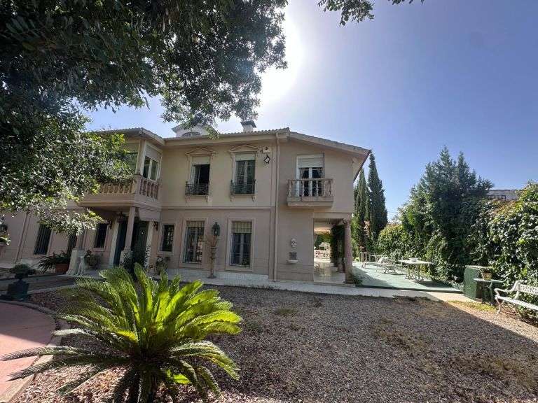 Villa en Córdoba - Ref. L-102601