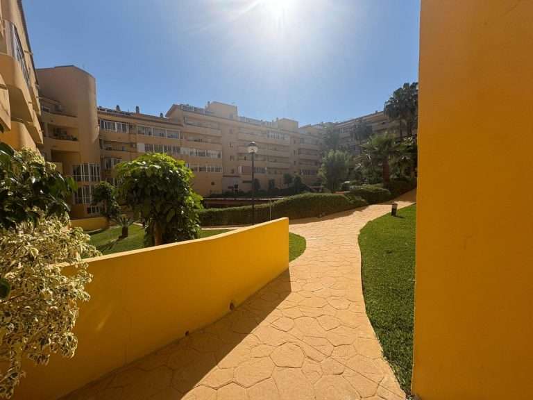 Apartment in Fuengirola - Ref. T-032509 (2)
