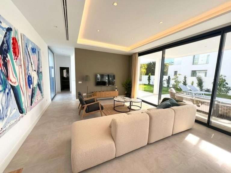 Chalet en Estepona - Ref. A-012601 (3)